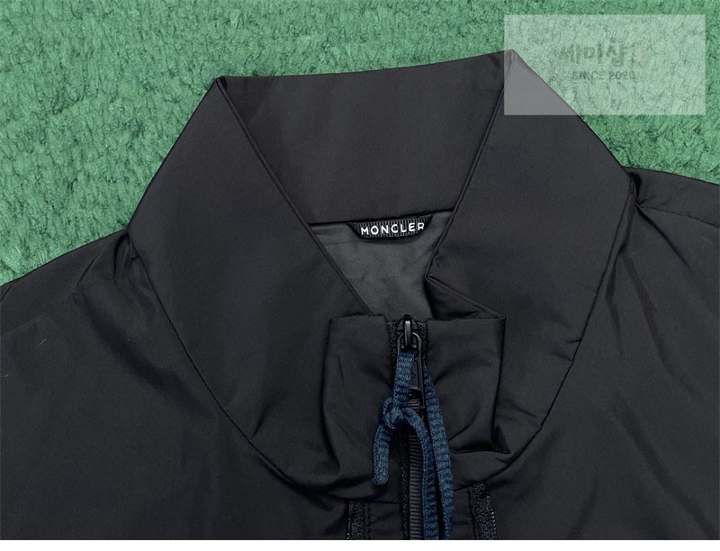 Moncler 몽클레어 베르니 숏 다운 자켓 의류 17번 이미지