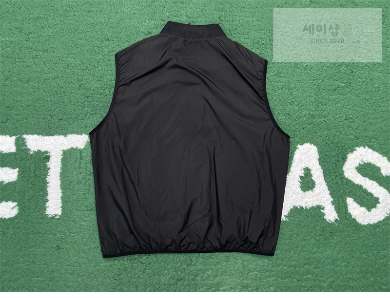 Moncler 몽클레어 베르니 숏 다운 자켓 의류 20번 이미지