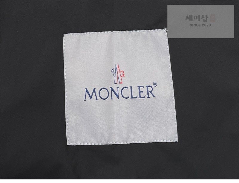 Moncler 몽클레어 베르니 숏 다운 자켓 의류 23번 이미지