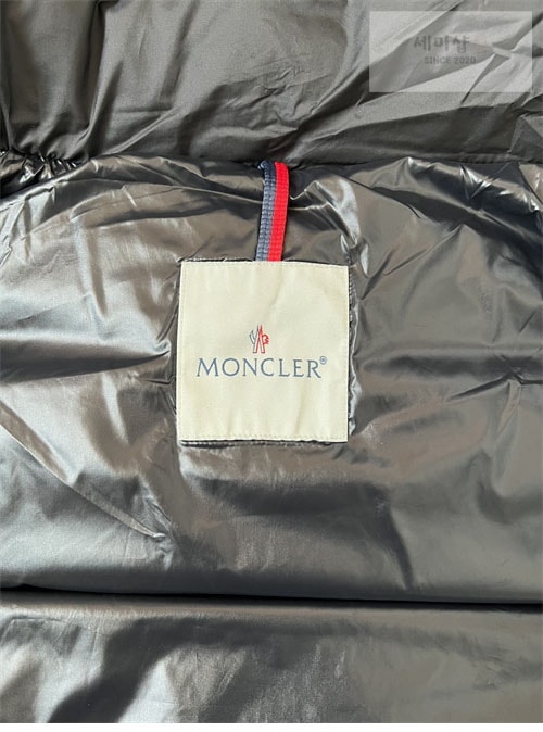 Moncler 몽클레어 베제르 Vezere 숏 패딩 다운 자켓 레플리카 27번 이미지 - 의류 | 세미샵 레플리카 사이트