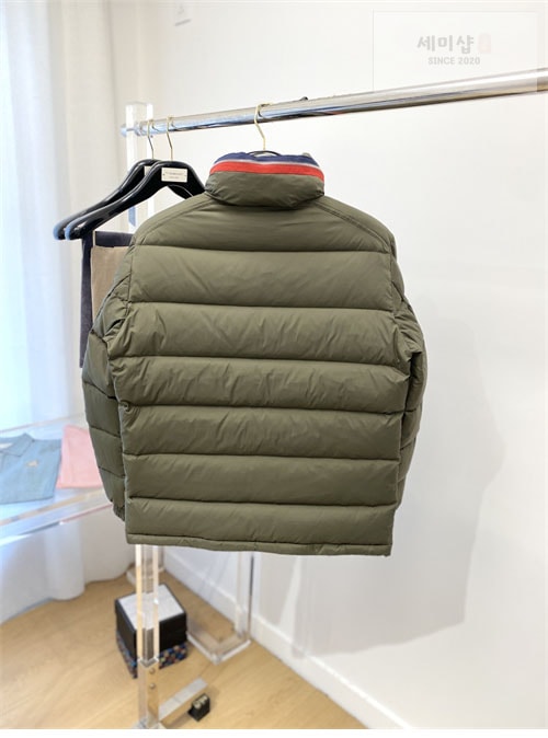 Moncler 몽클레어 보르네 Bourne 패딩 다운 자켓 의류 16번 이미지