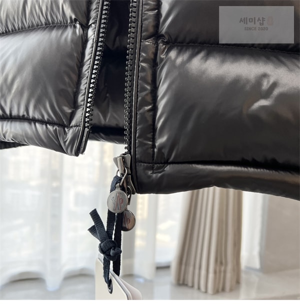 Moncler 몽클레어 보머스 Bormes 다운 패딩 베스트 의류 6번 이미지