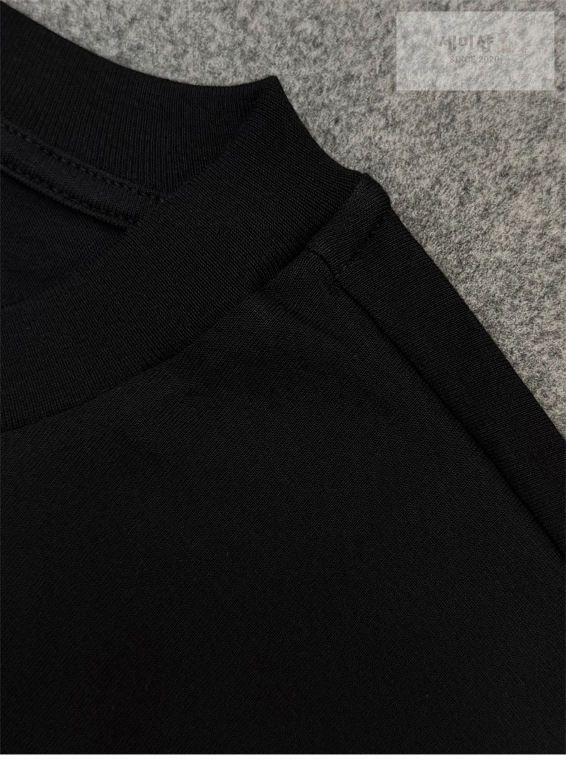 Moncler 몽클레어 블러 로고 코튼 반팔 티셔츠 블랙 의류 19번 이미지
