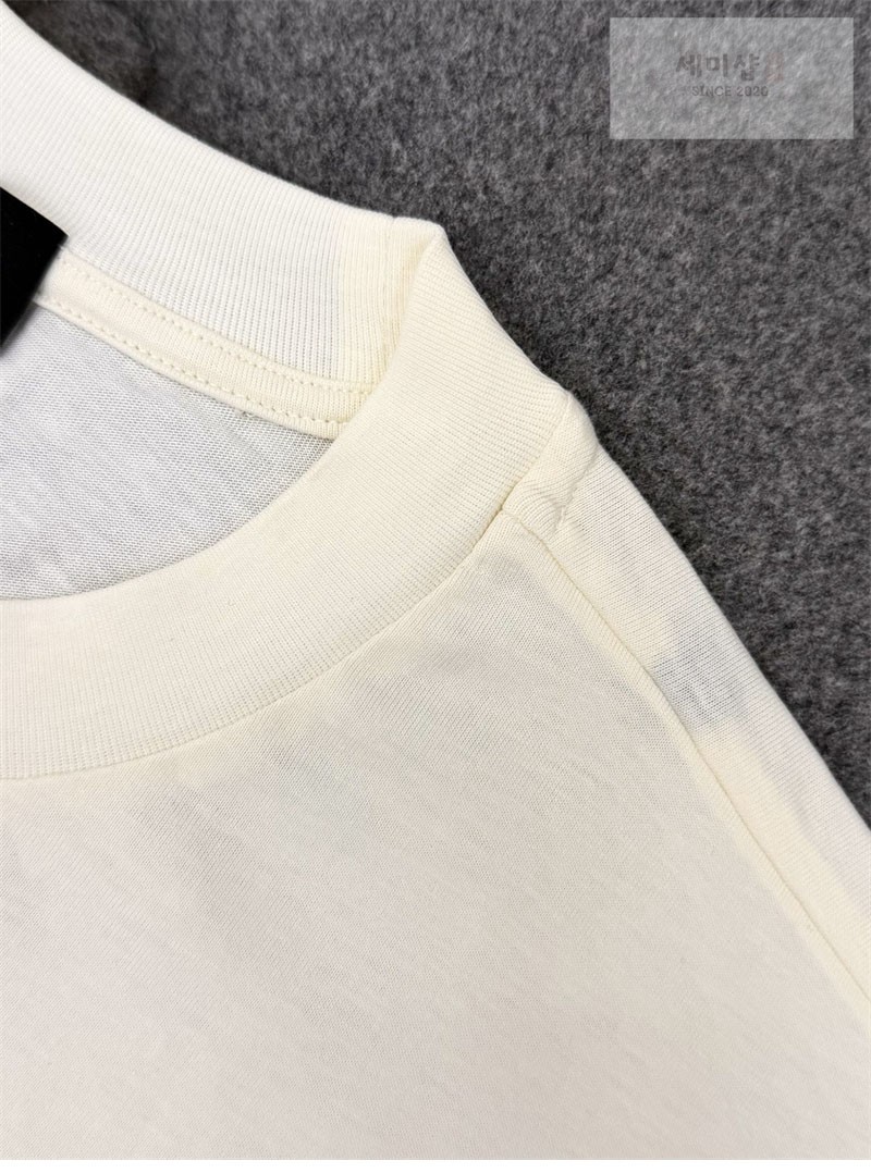 Moncler 몽클레어 블러 로고 코튼 반팔 티셔츠 블랙 의류 33번 이미지
