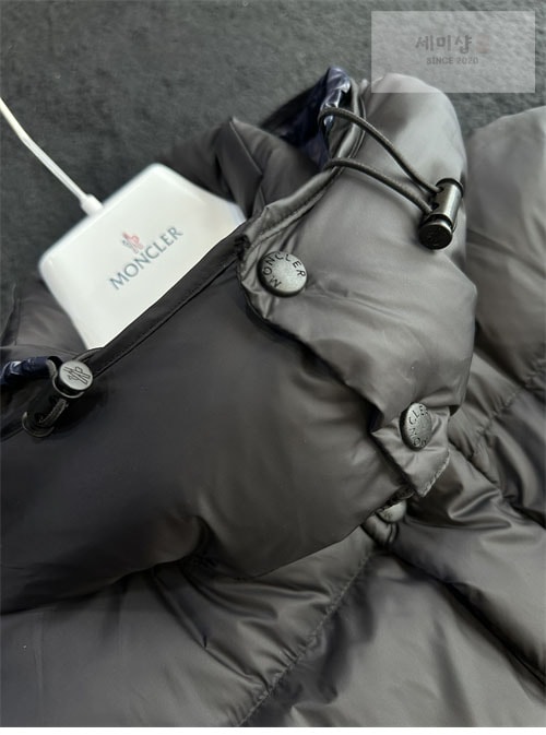 Moncler 몽클레어 사이클론 Cyclone 숏 다운 패딩 자켓 2컬러 의류 7번 이미지