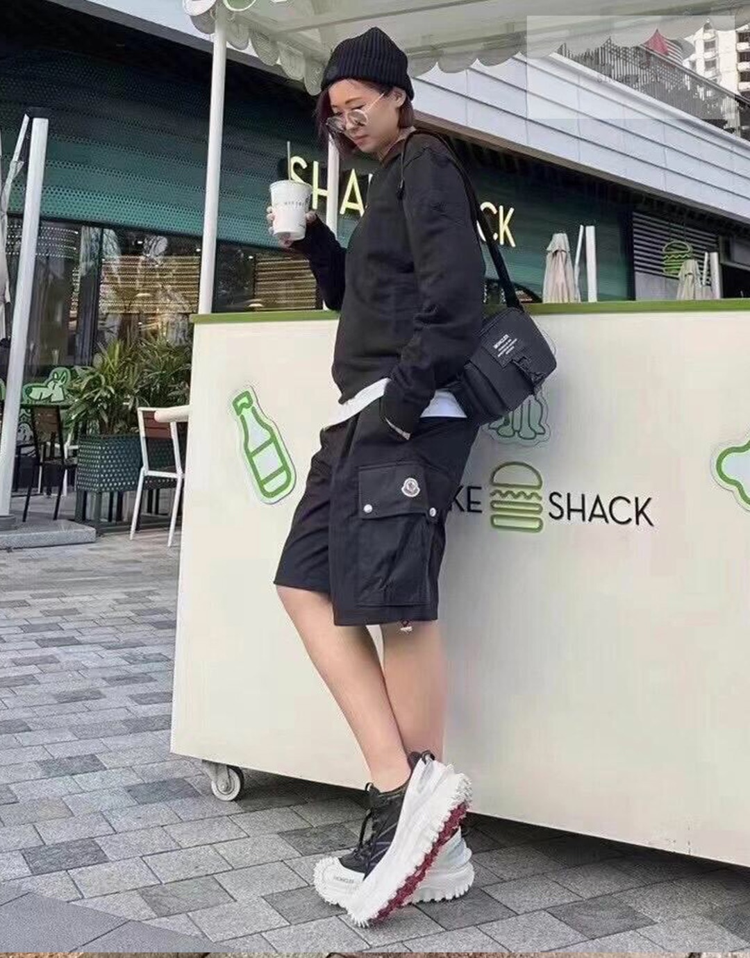Moncler 몽클레어 서프웩 블랙 카고 쇼츠 의류 5번 이미지