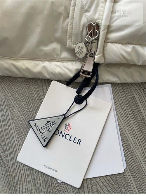 Moncler 몽클레어 에스코 Escaut 숏 다운 자켓 의류 17번 이미지