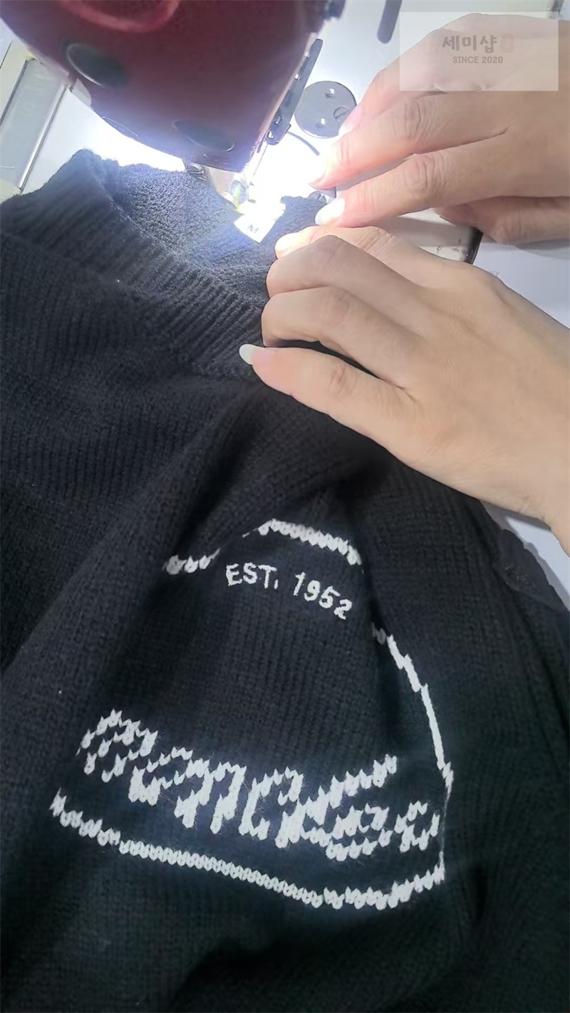 Moncler 몽클레어 자수 로고 울 스웨터 의류 8번 이미지