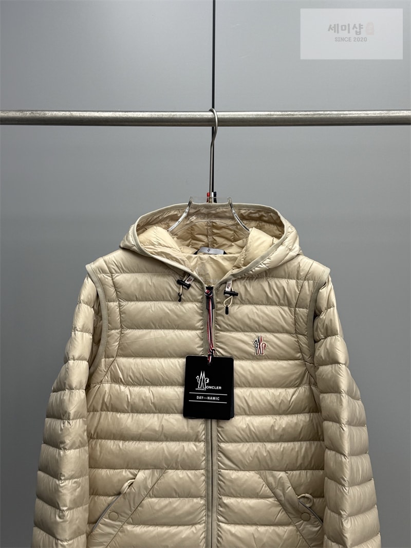 Moncler 몽클레어 카루라 Karura 숏 다운 패딩 자켓 블랙 의류 4번 이미지