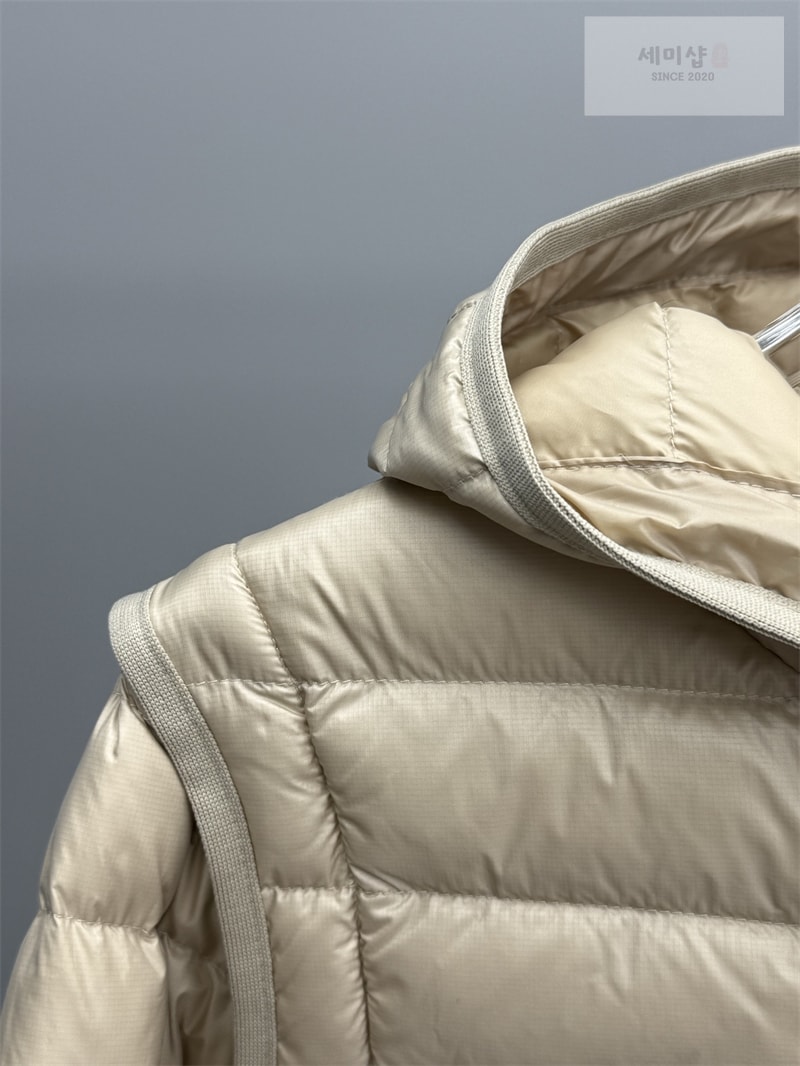 Moncler 몽클레어 카루라 Karura 숏 다운 패딩 자켓 블랙 의류 5번 이미지
