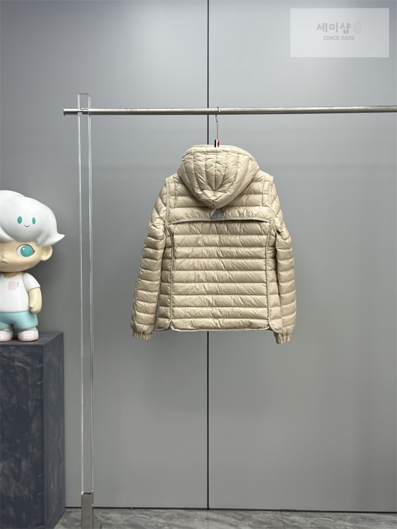 Moncler 몽클레어 카루라 Karura 숏 다운 패딩 자켓 블랙 의류 20번 이미지