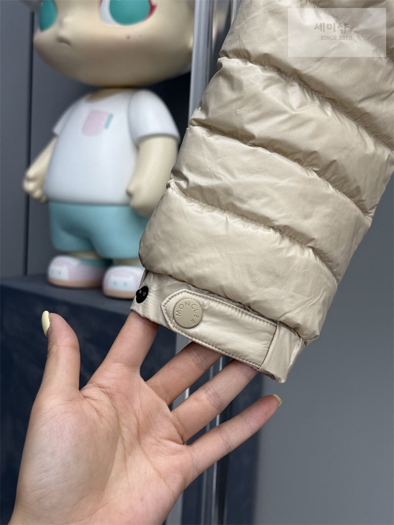 Moncler 몽클레어 카루라 Karura 숏 다운 패딩 자켓 블랙 의류 8번 이미지