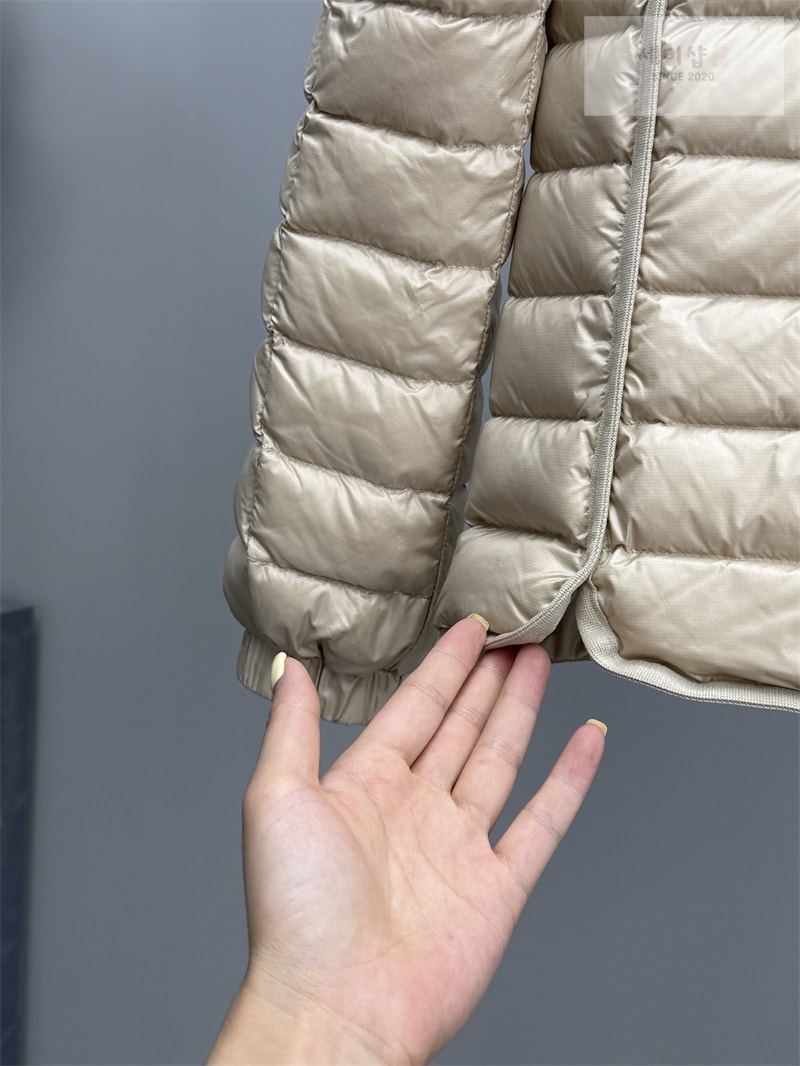 Moncler 몽클레어 카루라 Karura 숏 다운 패딩 자켓 블랙 의류 19번 이미지