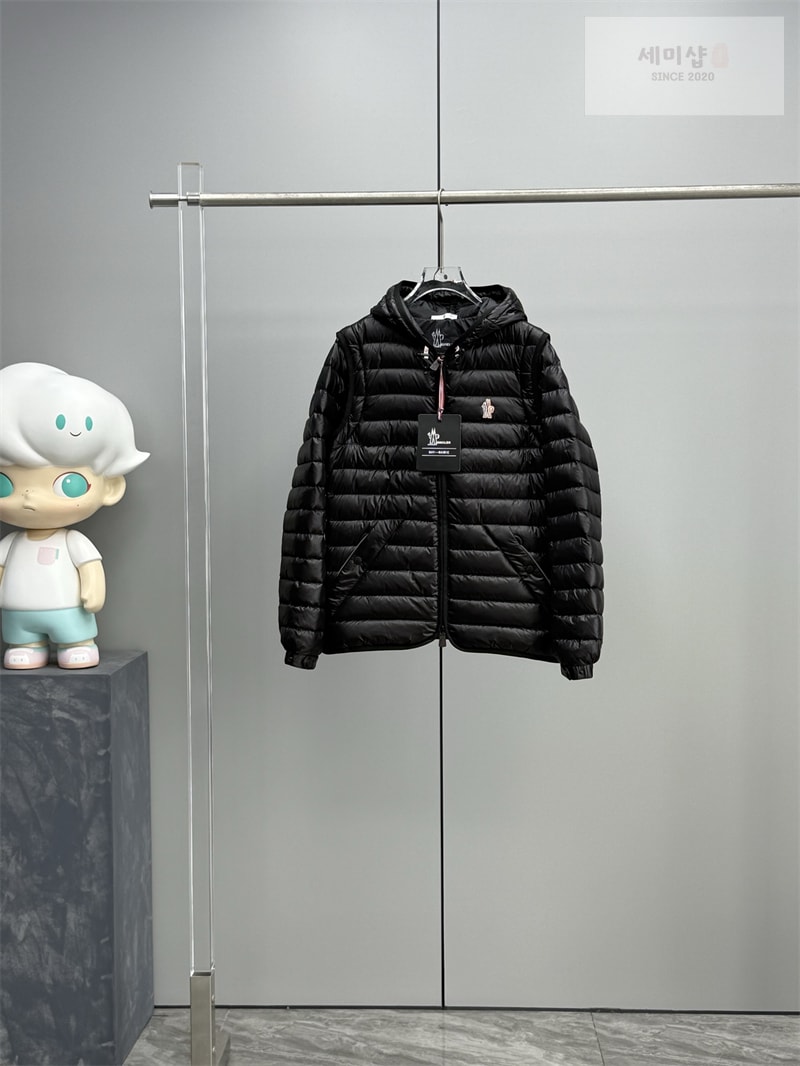 Moncler 몽클레어 카루라 Karura 숏 다운 패딩 자켓 블랙 의류 12번 이미지