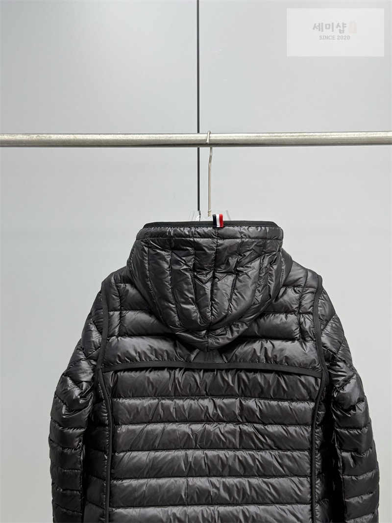 Moncler 몽클레어 카루라 Karura 숏 다운 패딩 자켓 블랙 의류 16번 이미지