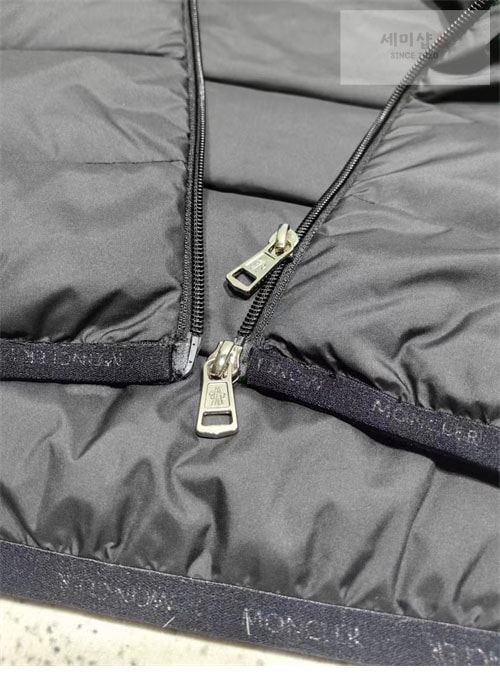 Moncler 몽클레어 콘트린 Contrin 다운 패딩 베스트 의류 13번 이미지