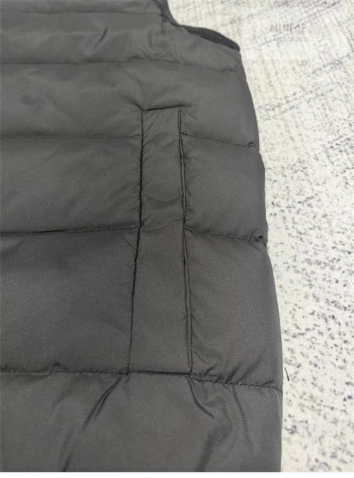 Moncler 몽클레어 콘트린 Contrin 다운 패딩 베스트 의류 14번 이미지