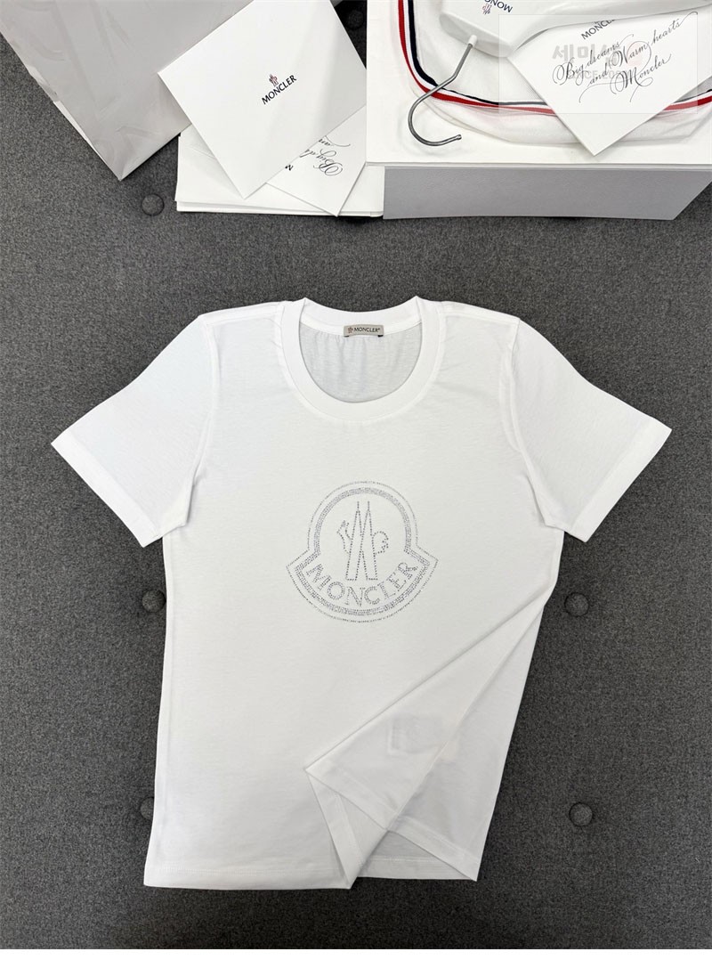 Moncler 몽클레어 크리스탈 로고 티셔츠 화이트 의류 27번 이미지