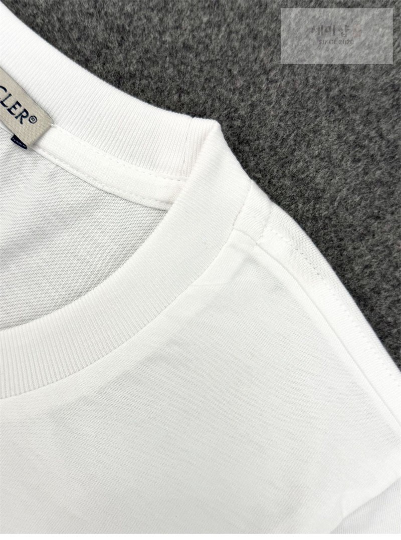 Moncler 몽클레어 크리스탈 로고 티셔츠 화이트 의류 34번 이미지