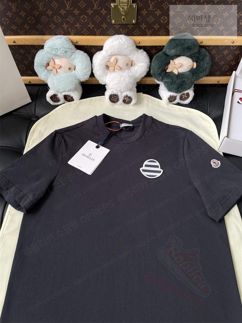 Moncler 몽클레어 트라이컬러 로고 코튼 티셔츠 블랙 의류 23번 이미지