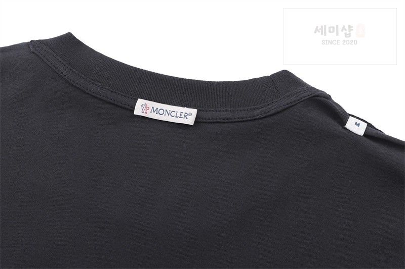 Moncler 몽클레어 페이즐리 프린트 포켓 코튼 티셔츠 블랙 의류 21번 이미지