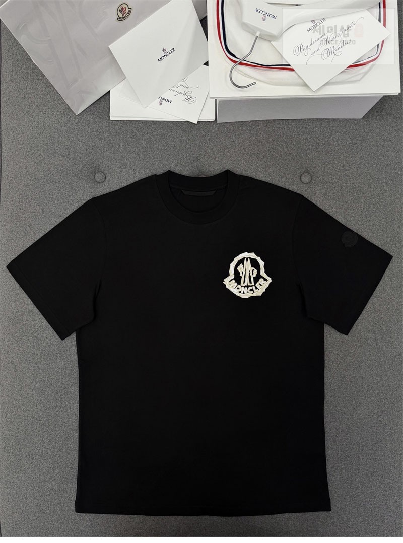 Moncler 몽클레어 펠트 로고 와펜 코튼 반팔 티셔츠 블랙 의류 6번 이미지