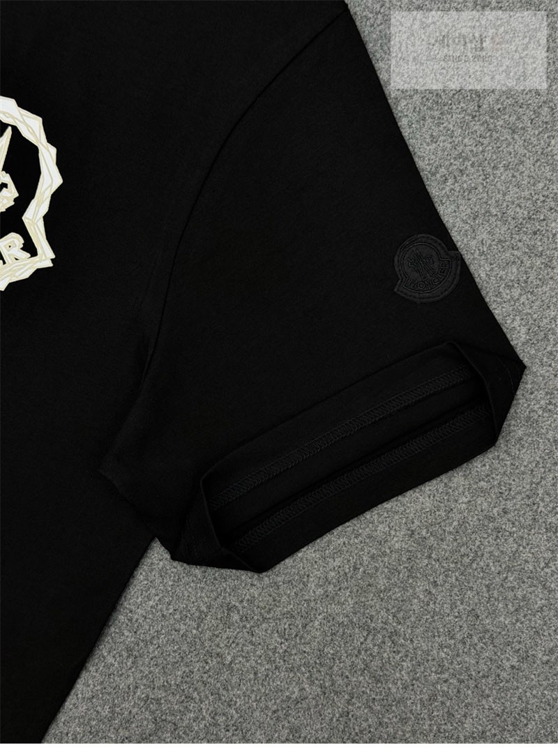Moncler 몽클레어 펠트 로고 와펜 코튼 반팔 티셔츠 블랙 의류 17번 이미지