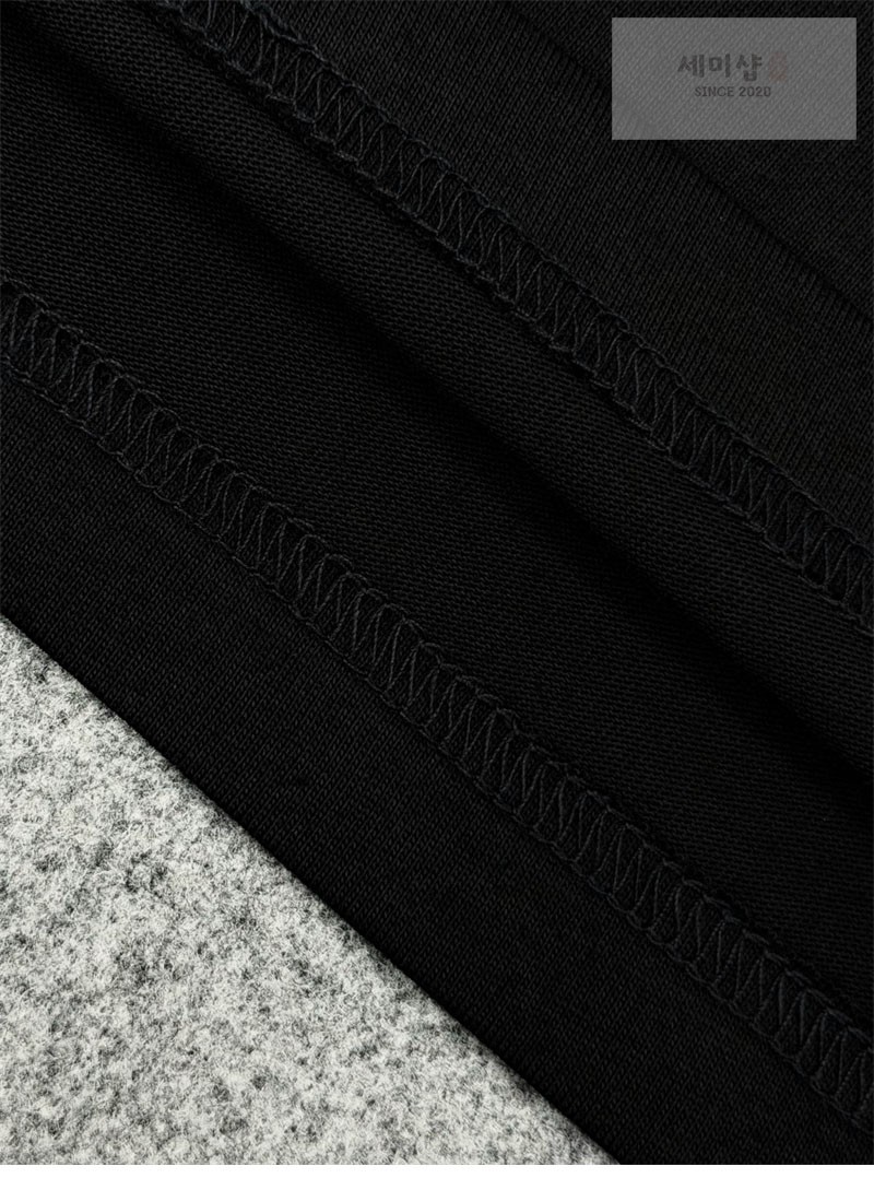 Moncler 몽클레어 펠트 로고 와펜 코튼 반팔 티셔츠 블랙 의류 21번 이미지