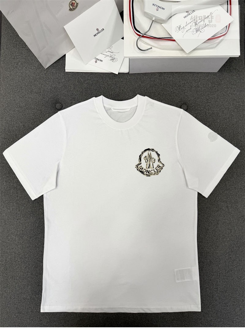 Moncler 몽클레어 펠트 로고 와펜 코튼 반팔 티셔츠 블랙 의류 24번 이미지