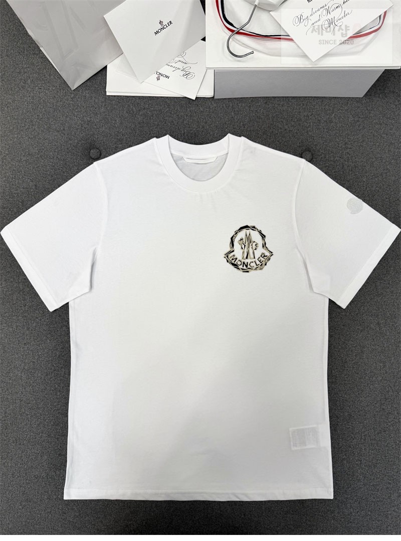 Moncler 몽클레어 펠트 로고 와펜 코튼 반팔 티셔츠 블랙 의류 25번 이미지