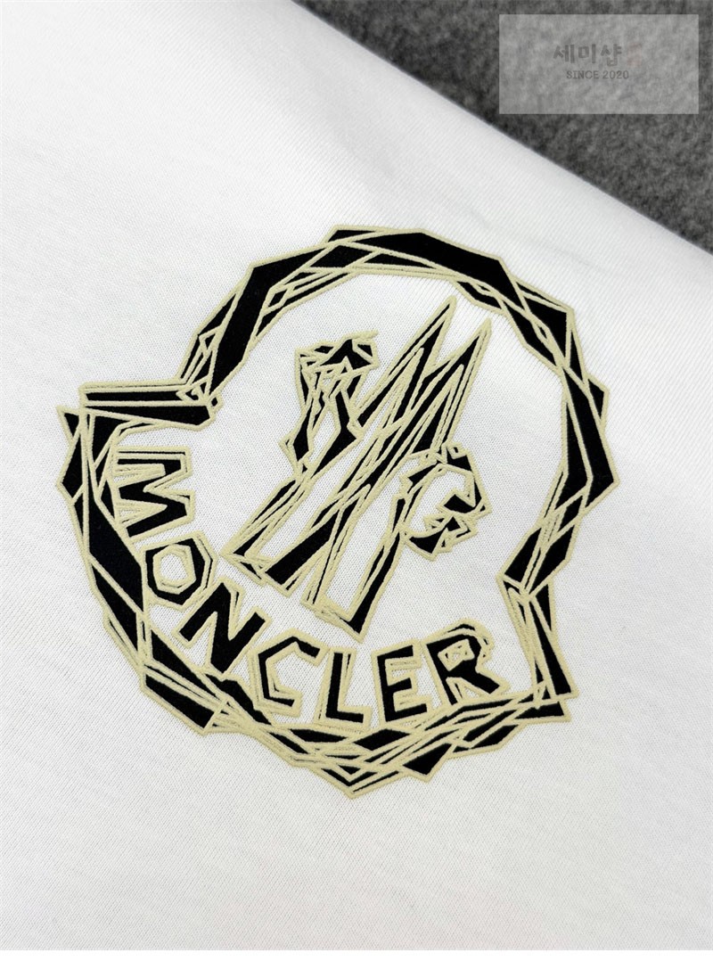 Moncler 몽클레어 펠트 로고 와펜 코튼 반팔 티셔츠 블랙 의류 33번 이미지