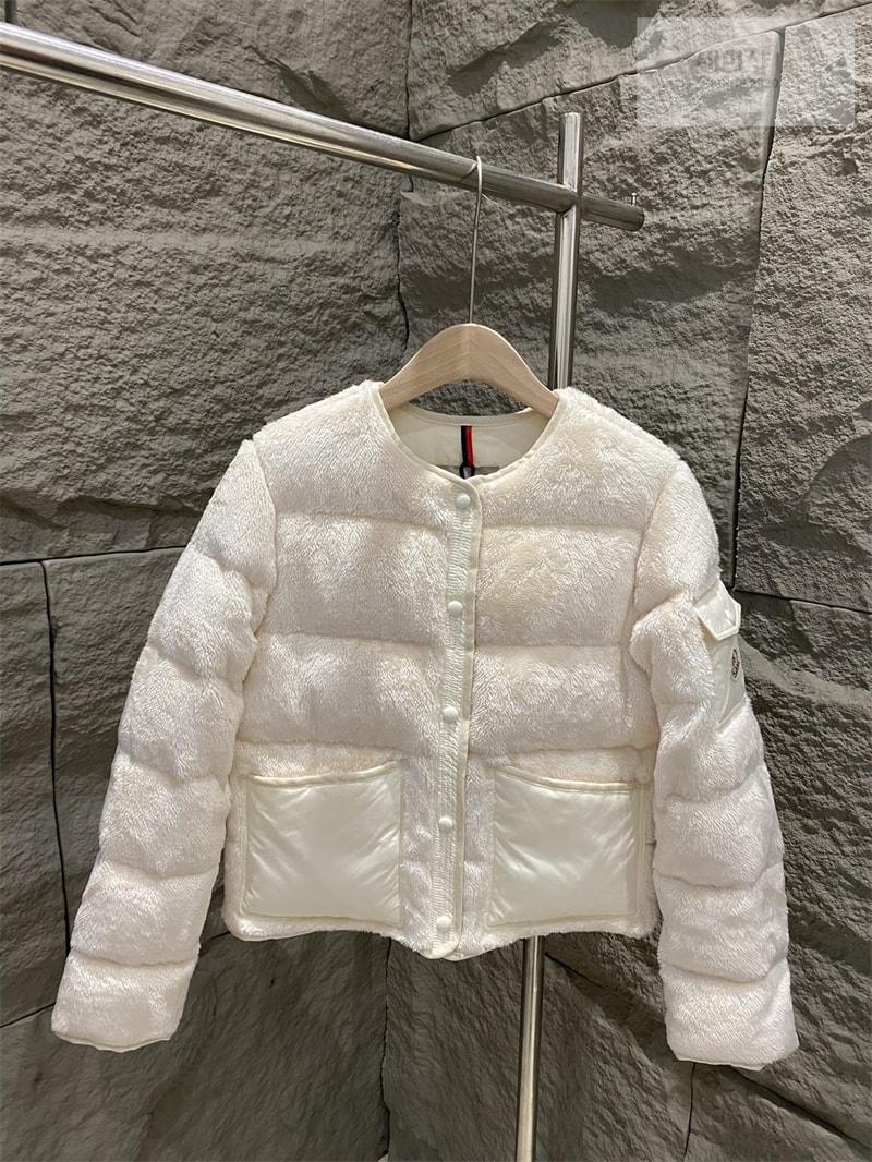 Moncler 몽클레어 플로이라크 테디 숏 다운 자켓 화이트 의류 10번 이미지