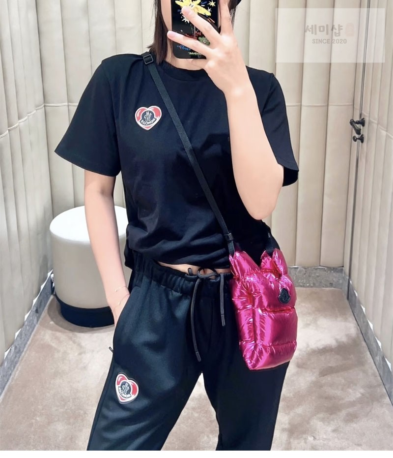 Moncler 몽클레어 하트 로고 패치 반팔 티셔츠 의류 4번 이미지
