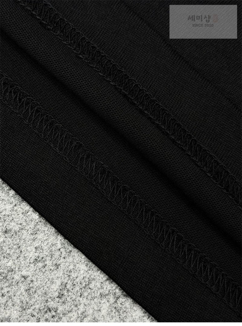 Moncler 몽클레어 하트 로고 패치 반팔 티셔츠 의류 19번 이미지