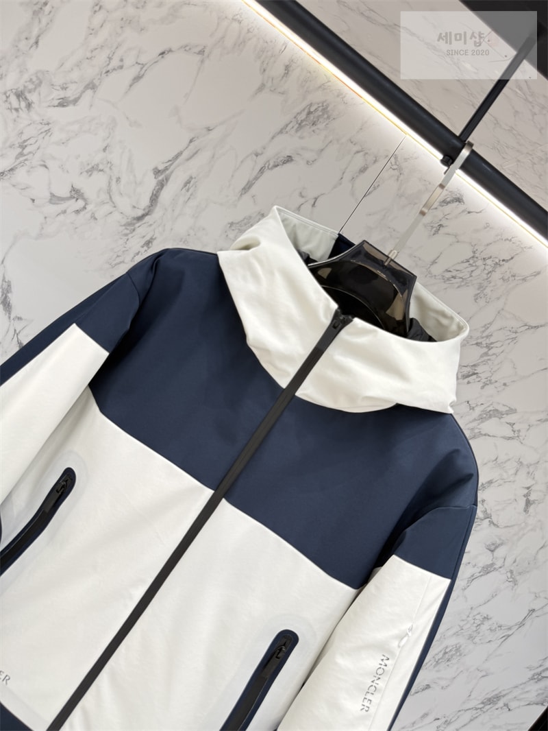 Moncler 몽클레어 25FW 캐주얼 다운 패딩 자켓 레플리카 5번 이미지 - 의류 | 세미샵 레플리카 사이트