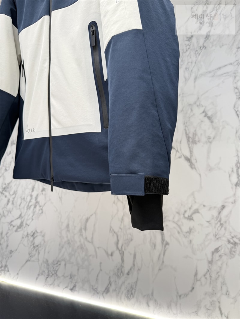 Moncler 몽클레어 25FW 캐주얼 다운 패딩 자켓 레플리카 8번 이미지 - 의류 | 세미샵 레플리카 사이트