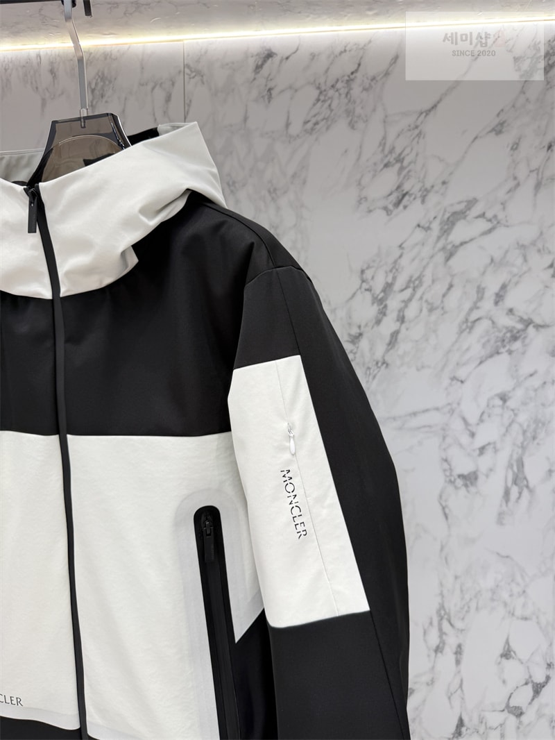 Moncler 몽클레어 25FW 캐주얼 다운 패딩 자켓 레플리카 15번 이미지 - 의류 | 세미샵 레플리카 사이트