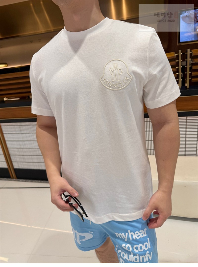 Moncler 몽클레어 3D 로고 코튼 티셔츠 블랙 의류 4번 이미지