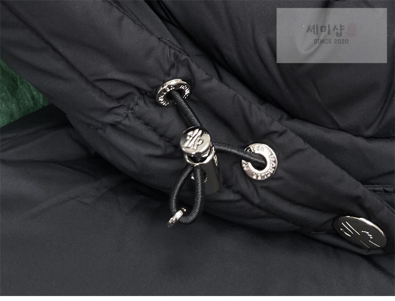 Moncler 몽클레어 Arneb 아르네브 후드 숏 다운 자켓 블랙 의류 12번 이미지