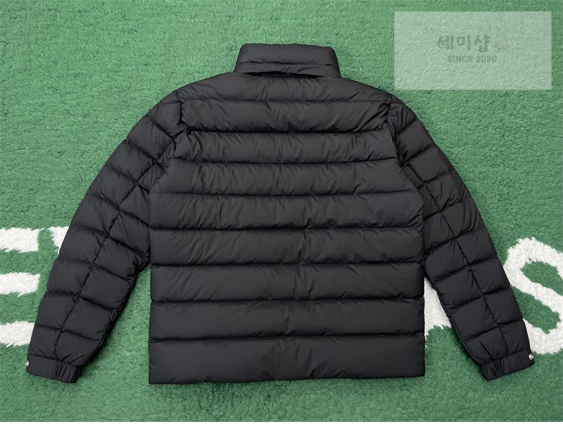 Moncler 몽클레어 Arneb 아르네브 후드 숏 다운 자켓 블랙 의류 18번 이미지