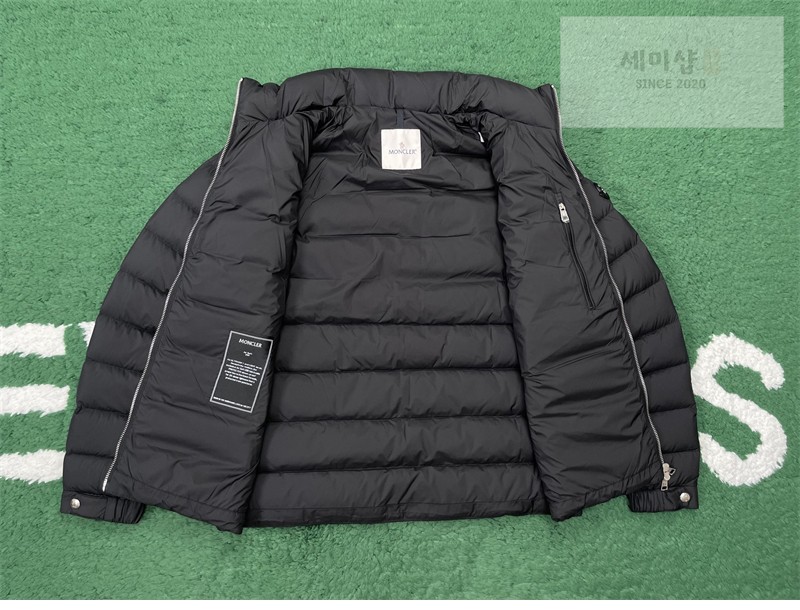 Moncler 몽클레어 Arneb 아르네브 후드 숏 다운 자켓 블랙 의류 19번 이미지