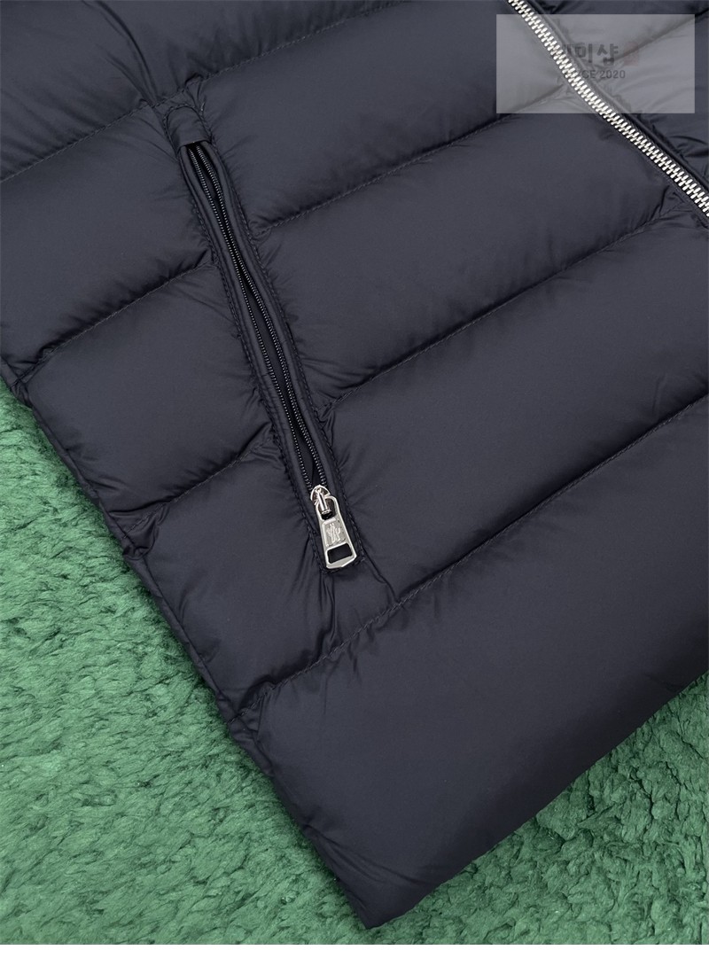 Moncler 몽클레어 Arneb 아르네브 후드 숏 다운 자켓 블랙 의류 29번 이미지