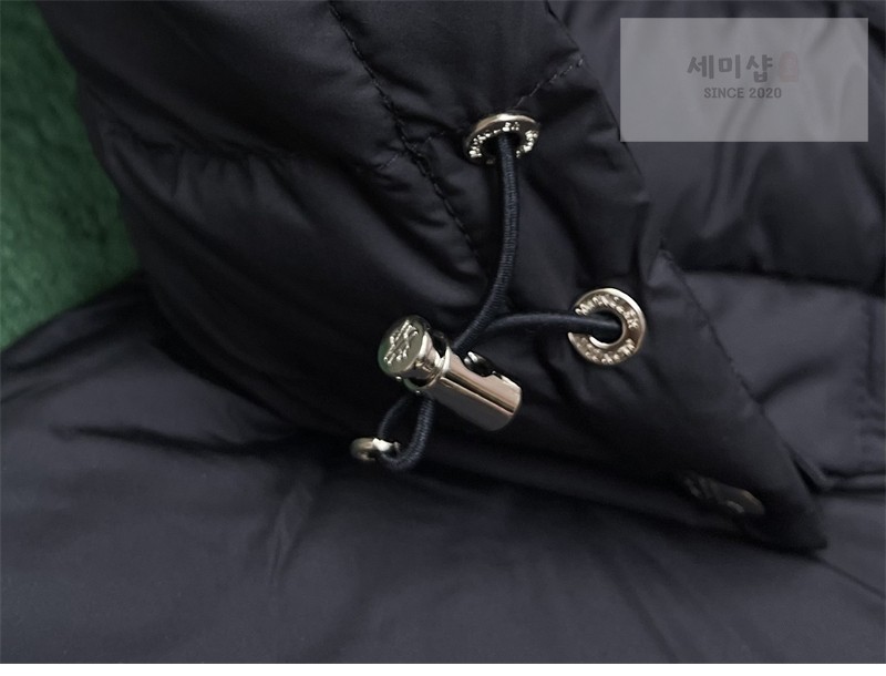 Moncler 몽클레어 Arneb 아르네브 후드 숏 다운 자켓 블랙 의류 32번 이미지