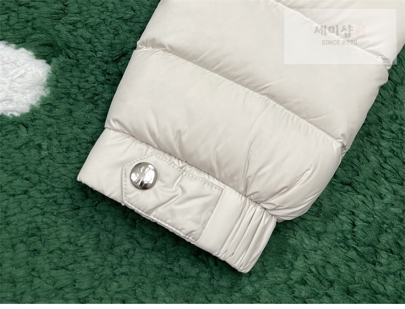 Moncler 몽클레어 Arneb 아르네브 후드 숏 다운 자켓 블랙 의류 44번 이미지
