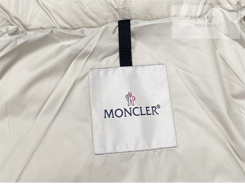 Moncler 몽클레어 Arneb 아르네브 후드 숏 다운 자켓 블랙 의류 46번 이미지