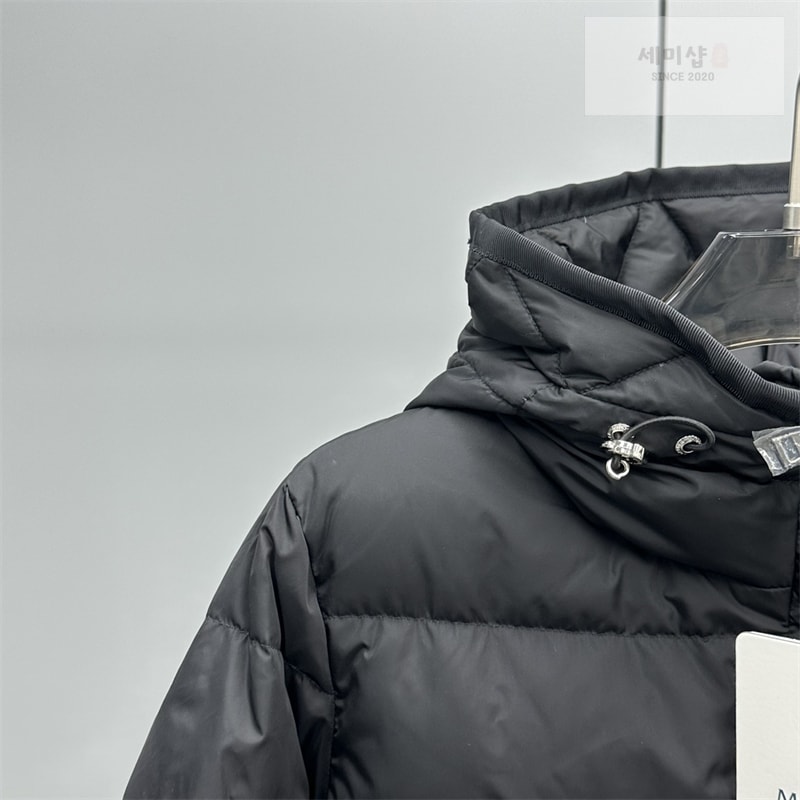 Moncler 몽클레어 Avoce 아보체 숏 다운 패딩 자켓 레플리카 26번 이미지 - 의류 | 세미샵 레플리카 사이트
