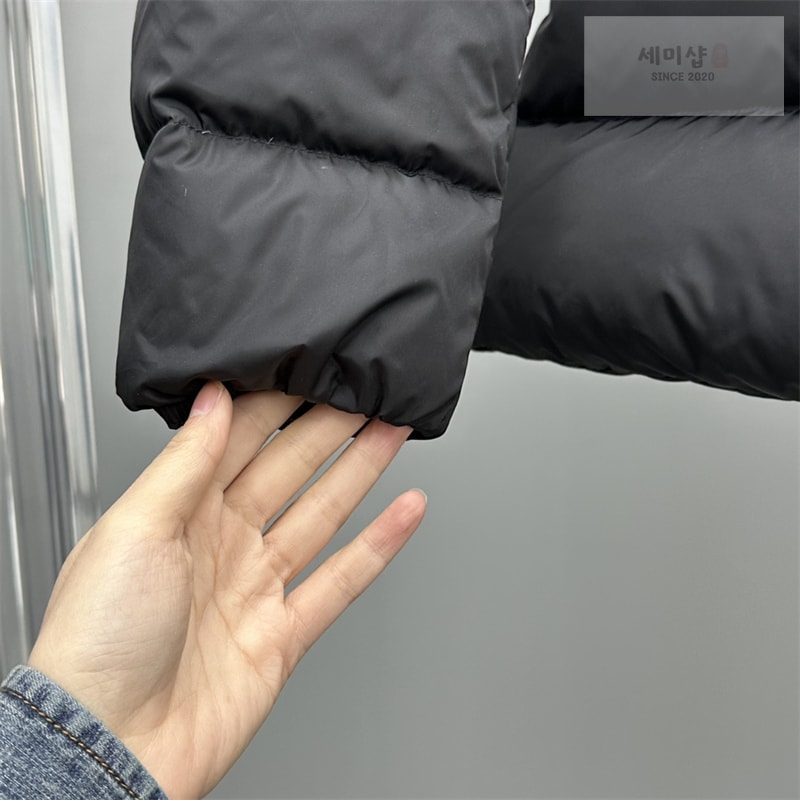 Moncler 몽클레어 Avoce 아보체 숏 다운 패딩 자켓 레플리카 7번 이미지 - 의류 | 세미샵 레플리카 사이트