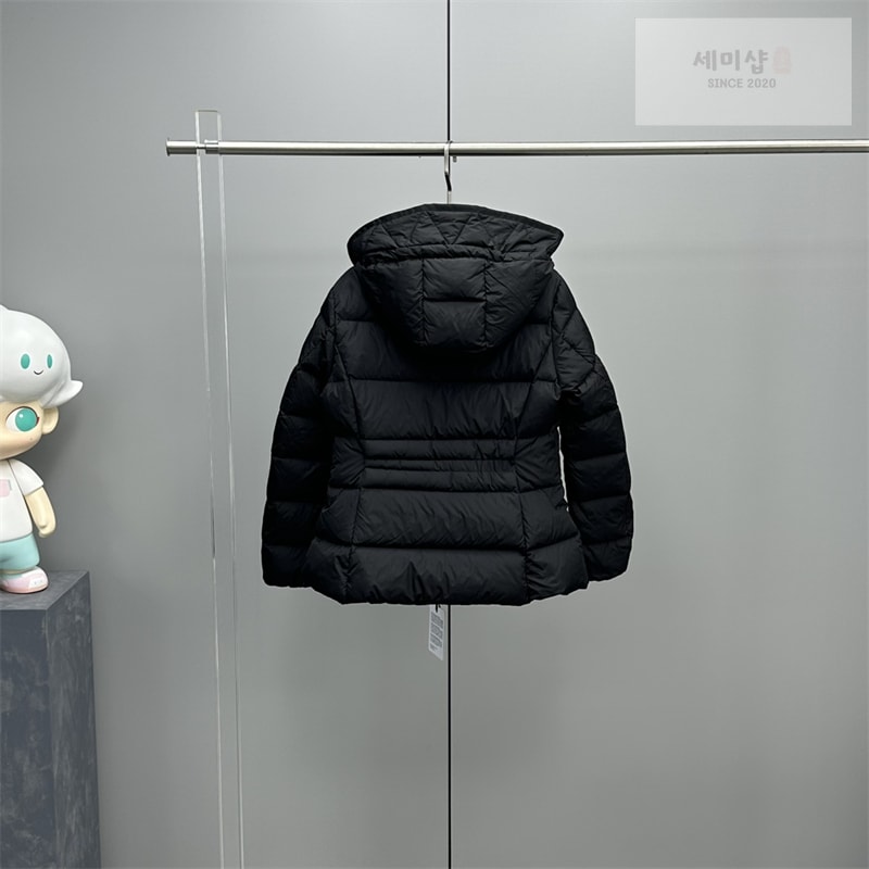 Moncler 몽클레어 Avoce 아보체 숏 다운 패딩 자켓 레플리카 9번 이미지 - 의류 | 세미샵 레플리카 사이트