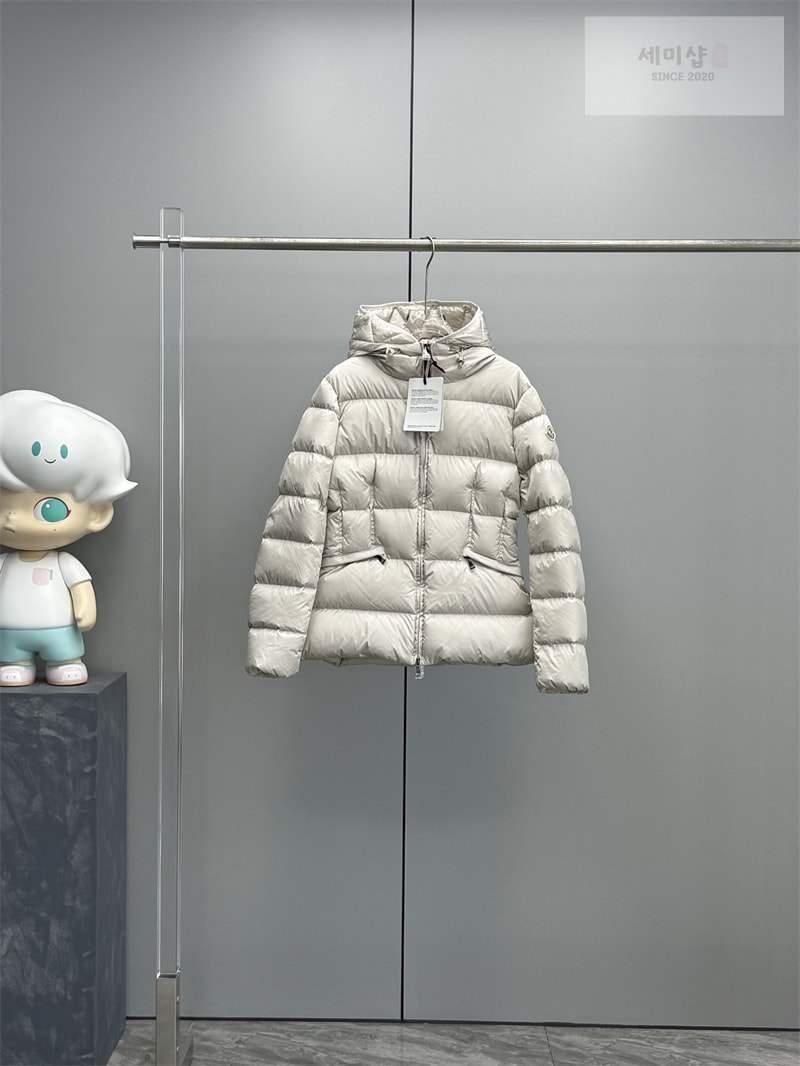 Moncler 몽클레어 Avoce 아보체 숏 다운 패딩 자켓 레플리카 15번 이미지 - 의류 | 세미샵 레플리카 사이트
