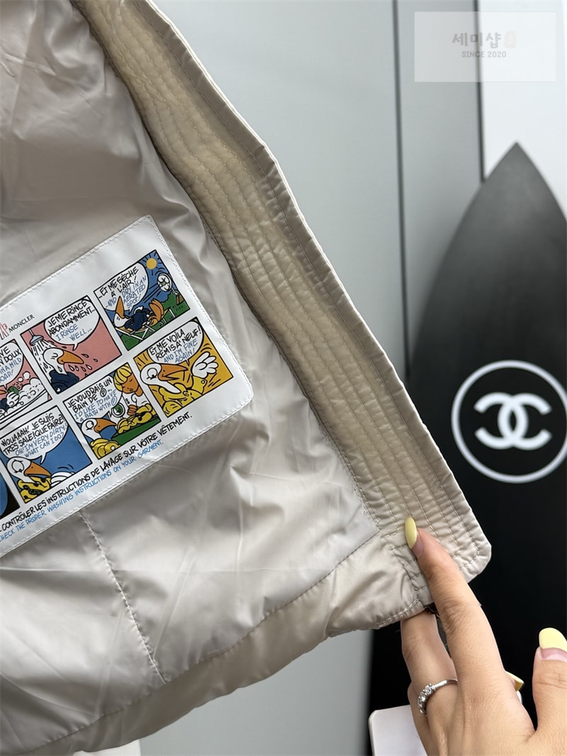 Moncler 몽클레어 Avoce 아보체 숏 다운 패딩 자켓 레플리카 20번 이미지 - 의류 | 세미샵 레플리카 사이트